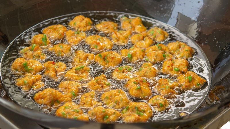 Chế biến chả c&aacute; 