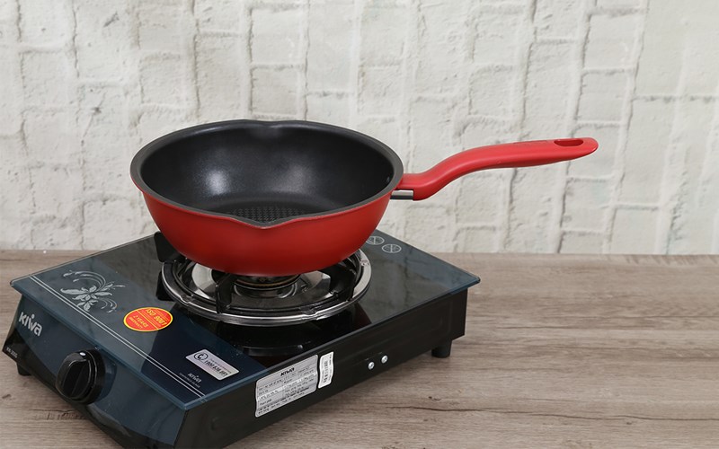 Chảo nh&ocirc;m chống d&iacute;nh titanium đ&aacute;y từ 28cm Tefal C6428614