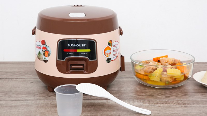 Nồi cơm nắp gài Sunhouse 1 lít SHD8208C