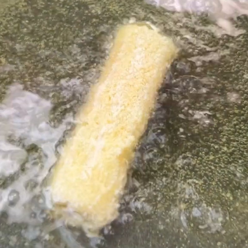 Bước 2 Chiên chả giò phô mai Chả giò phô mai