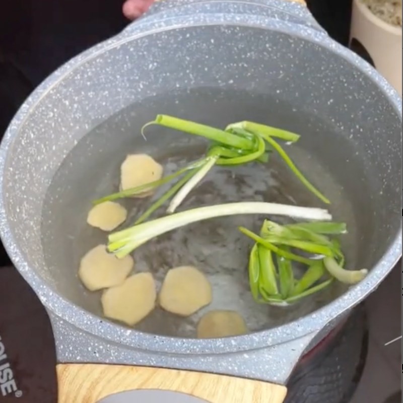 Bước 1 Sơ chế da heo Da heo nướng muối ớt