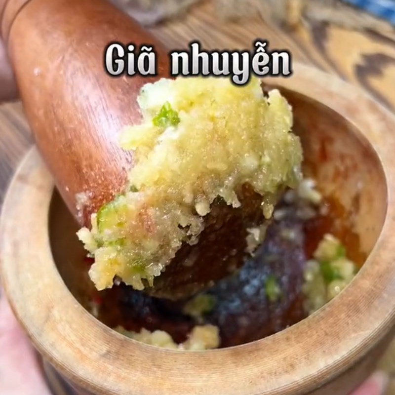 Bước 2 Trộn ba khía Ba khía trộn bồn bồn