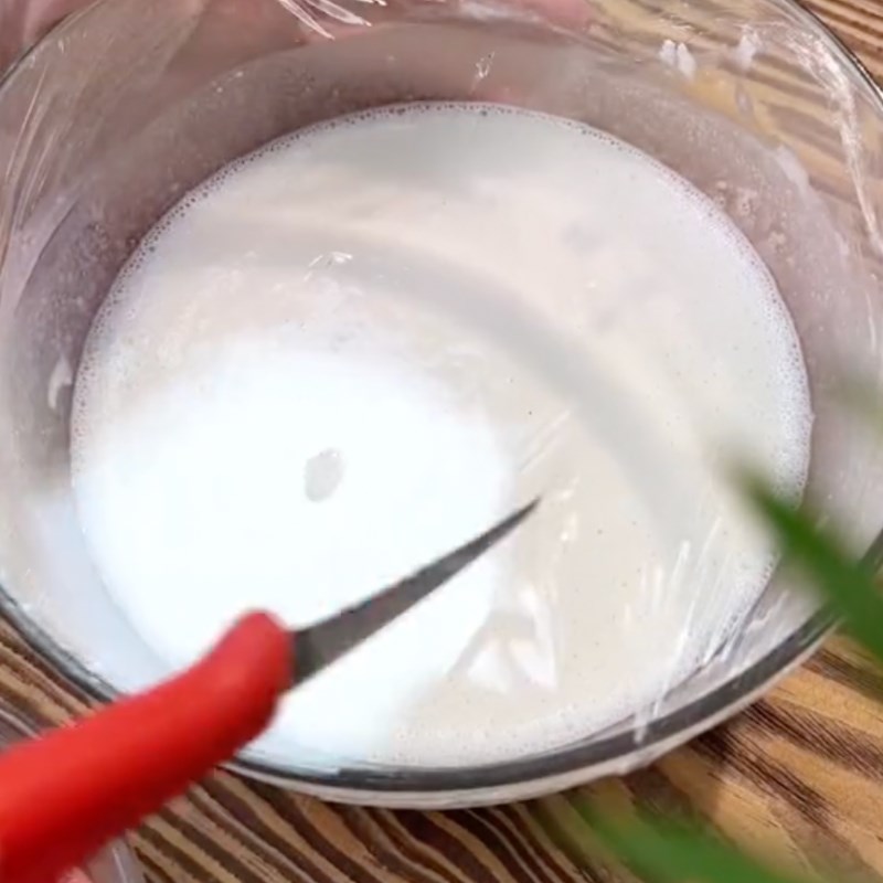 Bước 1 Trộn bột bánh Bánh mochi trà xanh chấm kem sữa