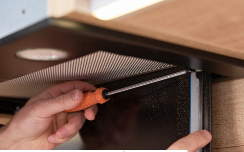 Động cơ m&aacute;y h&uacute;t m&ugrave;i chạy yếu