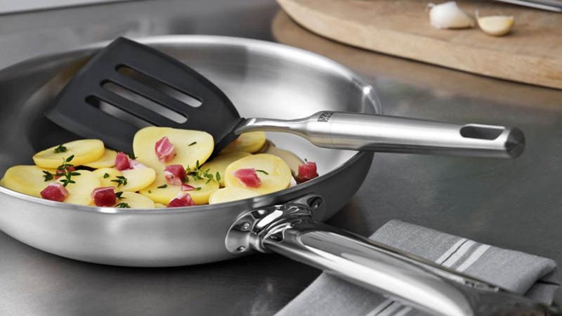 So sánh chảo không cần dầu và chảo chống dính