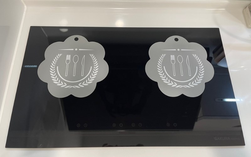 Miếng lót bếp từ là gì?