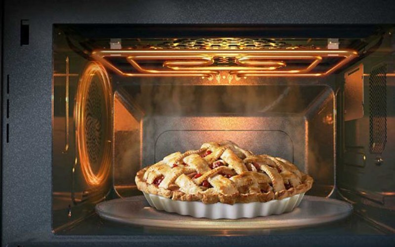 Nướng b&aacute;nh bằng l&ograve; nướng 