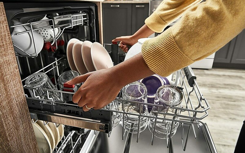 Lấy bát đĩa ra sớm