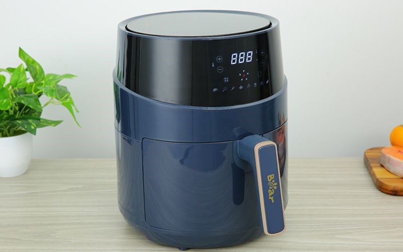 Nồi chi&ecirc;n kh&ocirc;ng dầu Bear QZG-A15T2 4.5 l&iacute;t