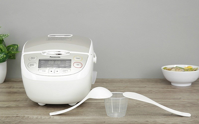 Nồi cơm điện tử Panasonic 1 l&iacute;t SR-CP108NRAM 