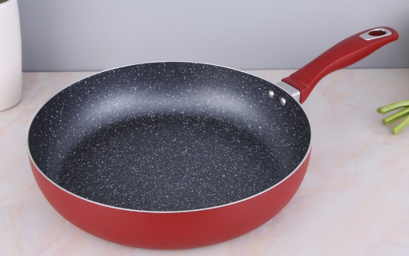 Chảo nh&ocirc;m chống d&iacute;nh v&acirc;n đ&aacute; đ&aacute;y từ 30 cm Delites CE001-30