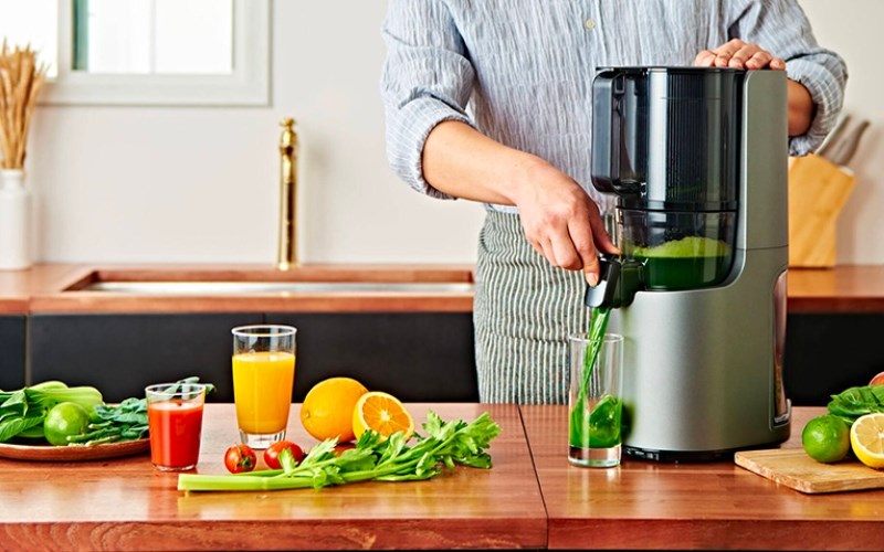 m&aacute;y &eacute;p chậm Hurom c&oacute; động cơ tốt, hoạt động &ecirc;m &aacute;i