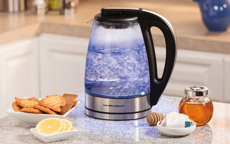 Đun nước li&ecirc;n tục nhiều lần