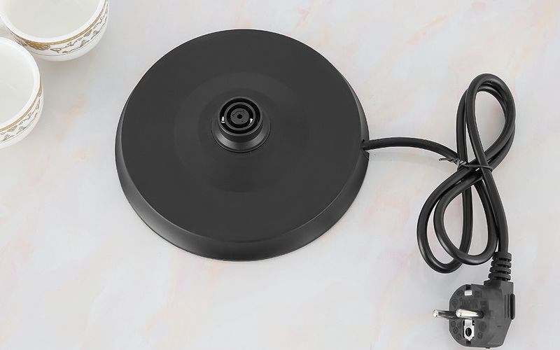 Ch&acirc;n m&aacute;y b&ecirc;n trong bị ngấm nước