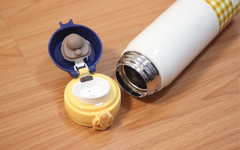 Ron cao su của b&igrave;nh bị lỏng