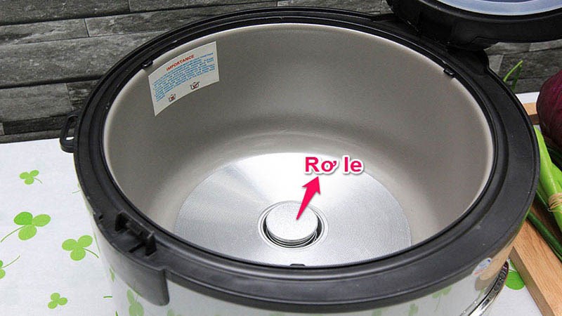 Nguy&ecirc;n nh&acirc;n v&agrave; c&aacute;ch xử l&yacute; lỗi F2 nồi cơm điện Sharp 