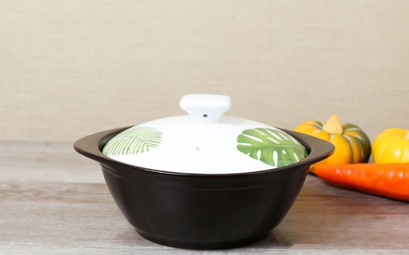 Nồi đất nắp sứ 18 cm Dong hwa CS005 Chiếc l&aacute;