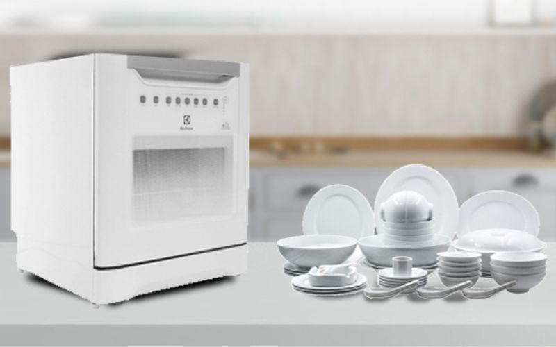 M&aacute;y rửa ch&eacute;n mini Electrolux ESF6010BW