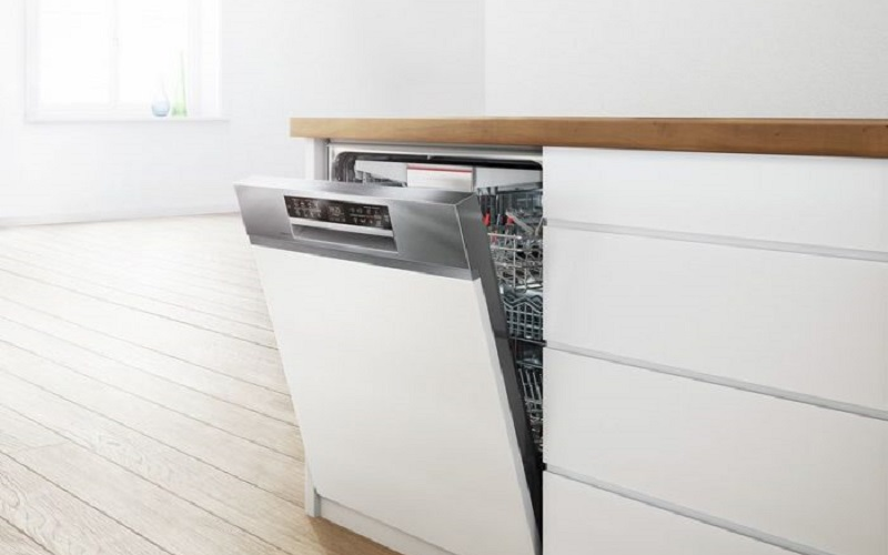 t&iacute;nh năng tự h&eacute; cửa trong m&aacute;y rửa ch&eacute;n Bosch