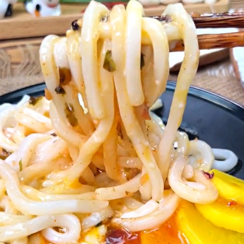 Bước 3 Hoàn thành Mì udon trứng trần