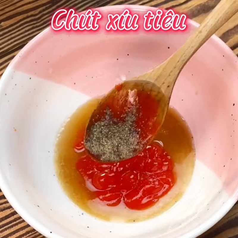 Bước 1 Làm nước sốt Trứng ốp la chiên nước mắm