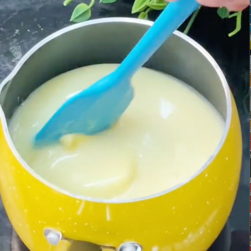 Bước 1 Nấu sữa đặc với bơ lạt Socola Truffles