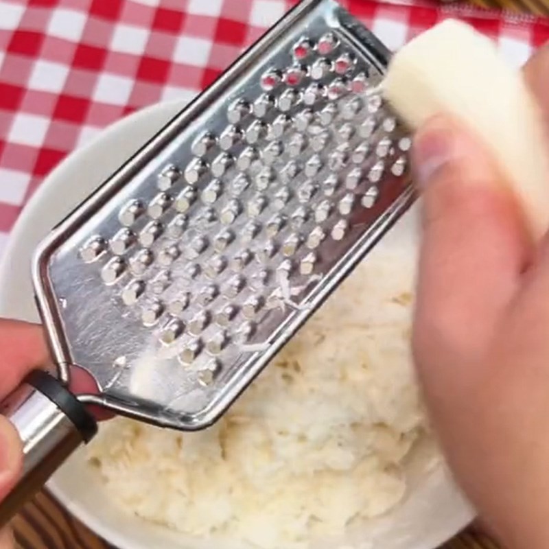 Bước 1 Sơ chế khoai mì Bánh khoai mì áp chảo