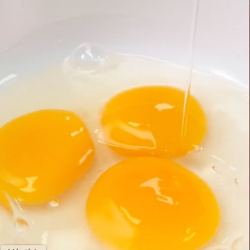 Bước 1 Sơ chế nguyên liệu Bánh trứng hành