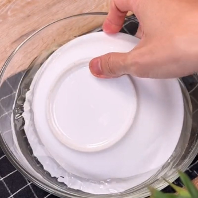 Bước 1 Sơ chế nguyên liệu Bít tết chay từ nấm hầu thủ