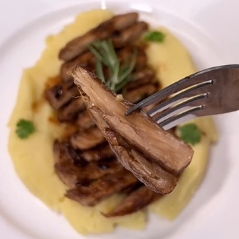 Bước 4 Thành phẩm Bít tết chay từ nấm hầu thủ