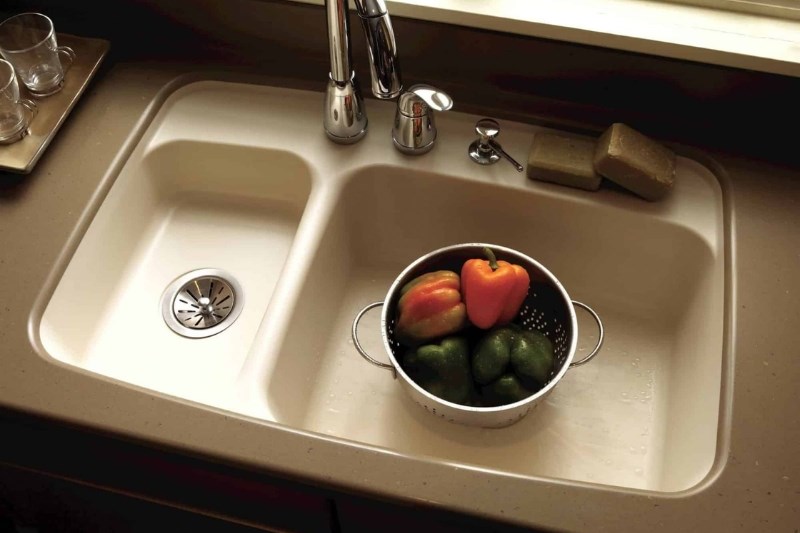 Ưu v&agrave; nhược điểm của bồn rửa ch&eacute;n bằng đ&aacute; nh&acirc;n tạo