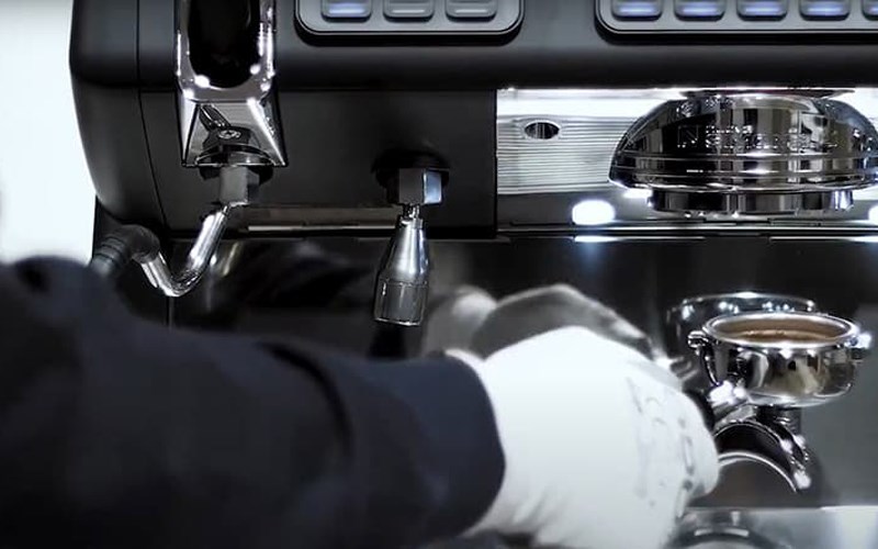 Hướng dẫn c&aacute;ch chỉnh &aacute;p suất m&aacute;y pha c&agrave; ph&ecirc;