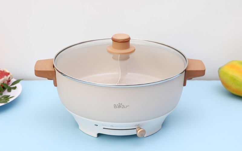 Nồi lẩu điện Bear DHG -C50K1 5 l&iacute;t