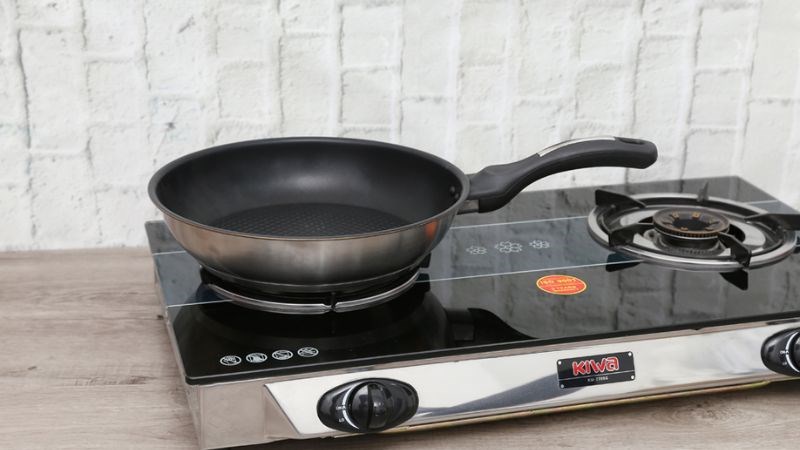 Chảo inox chống d&iacute;nh 3 đ&aacute;y 28 cm Fivestar CKD28-3DI