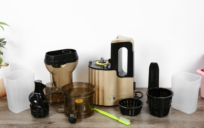 Các bộ phận của máy ép chậm Ferroli FSJ-200M có thiết kế tỉ mỉ