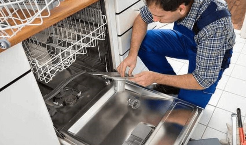 Vệ sinh ống tho&aacute;t nước