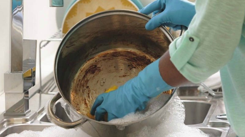 L&yacute; do khiến nồi inox bị đổi m&agrave;u