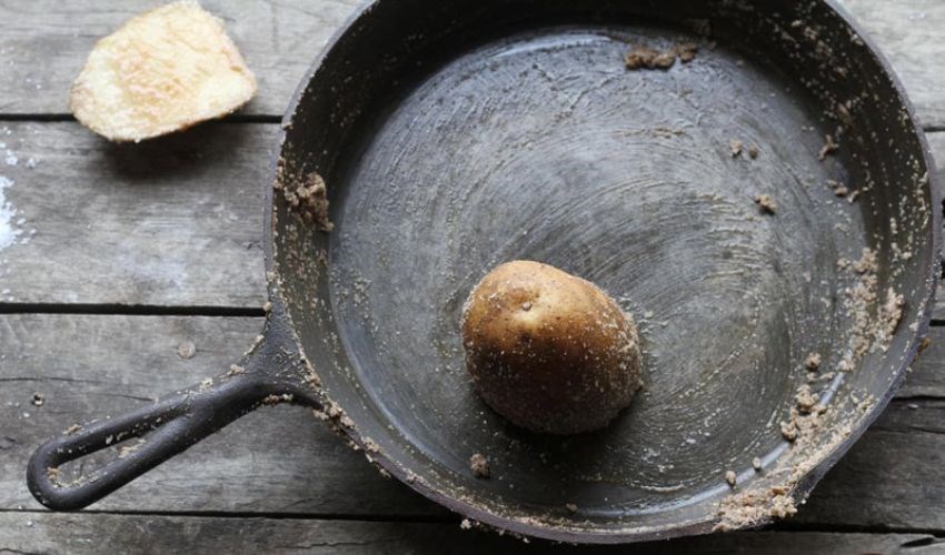 C&aacute;ch khắc phục nồi gang rỉ s&eacute;t sạch như mới