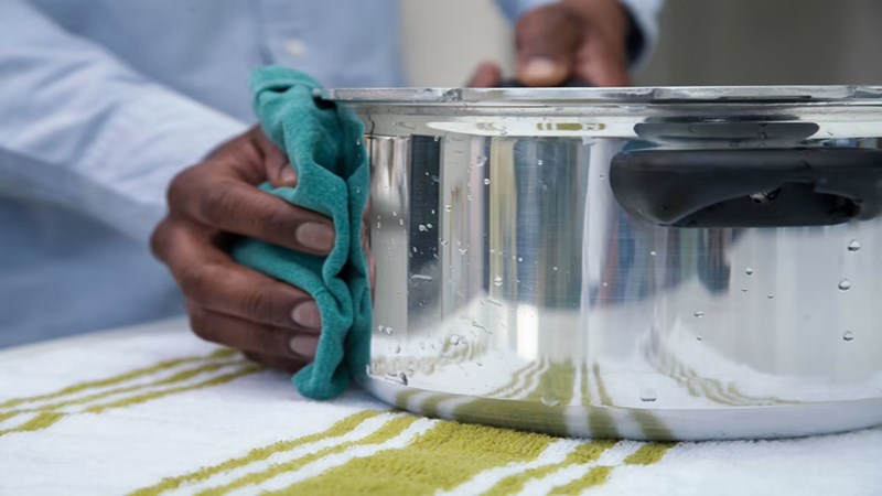 Nồi inox ra ten c&oacute; ảnh hưởng g&igrave; kh&ocirc;ng