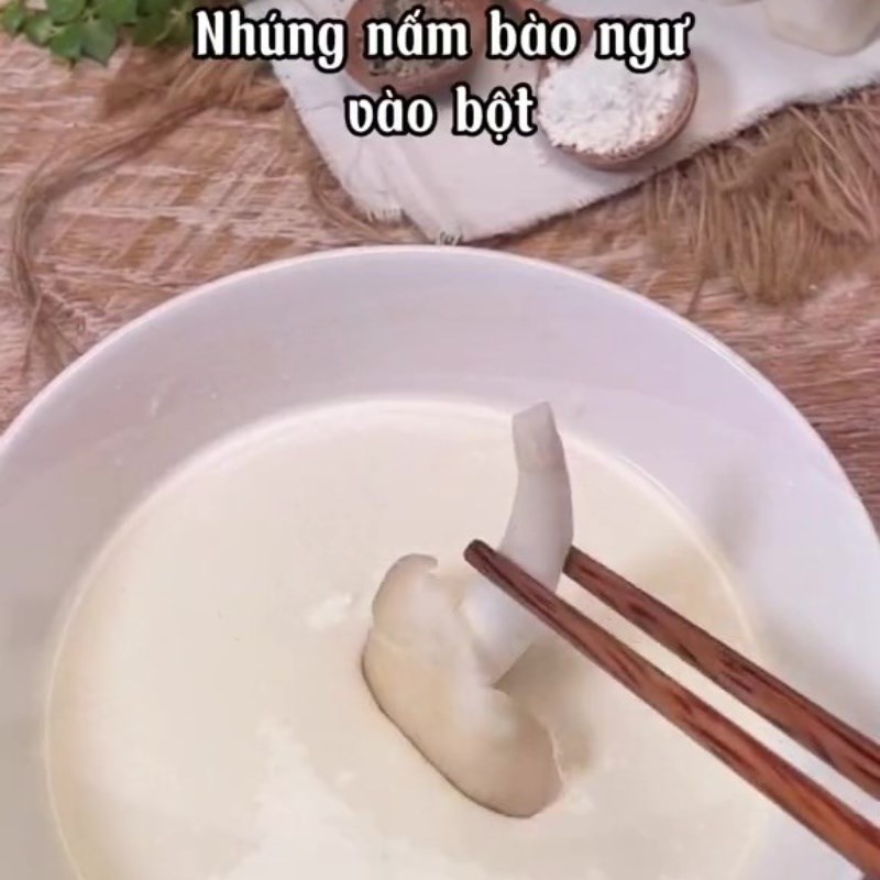 Bước 3 Pha bột Nấm chiên nước mắm
