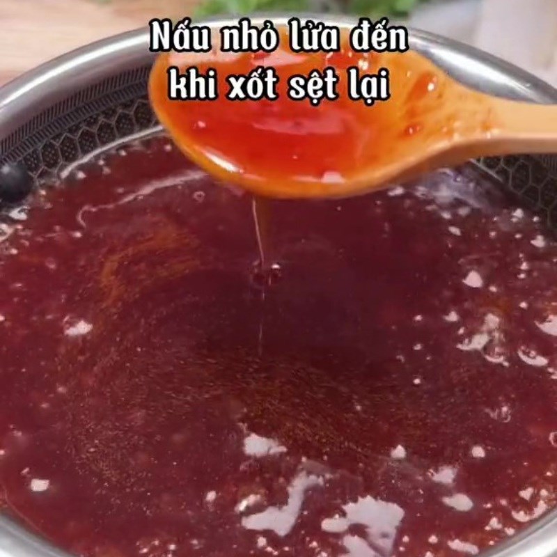 Bước 2 Nấu xốt chiên nước mắm Nấm chiên nước mắm