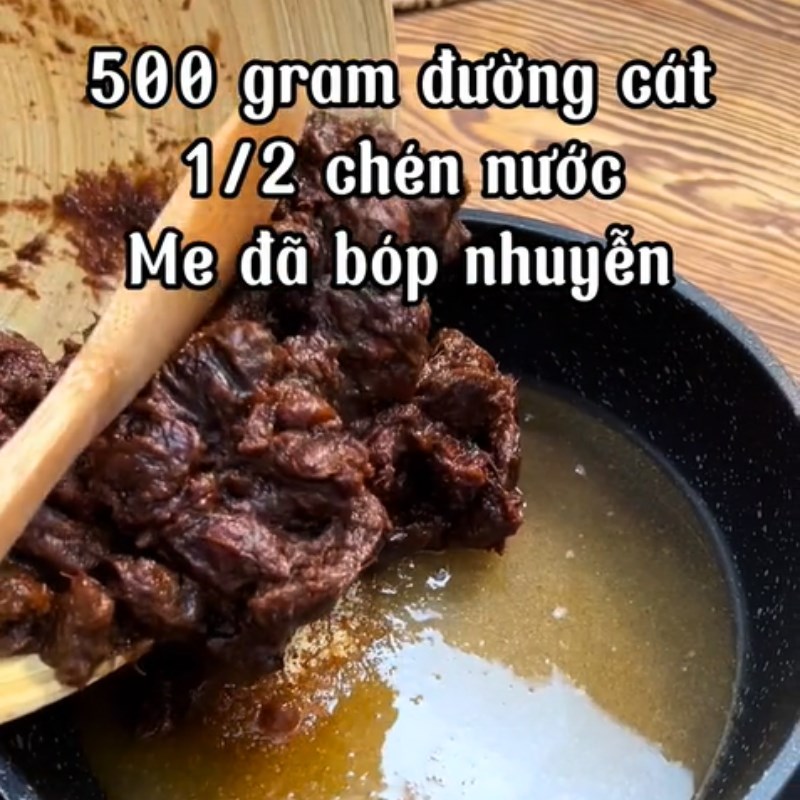 Bước 2 Chế biến Mứt me viên muối ớt