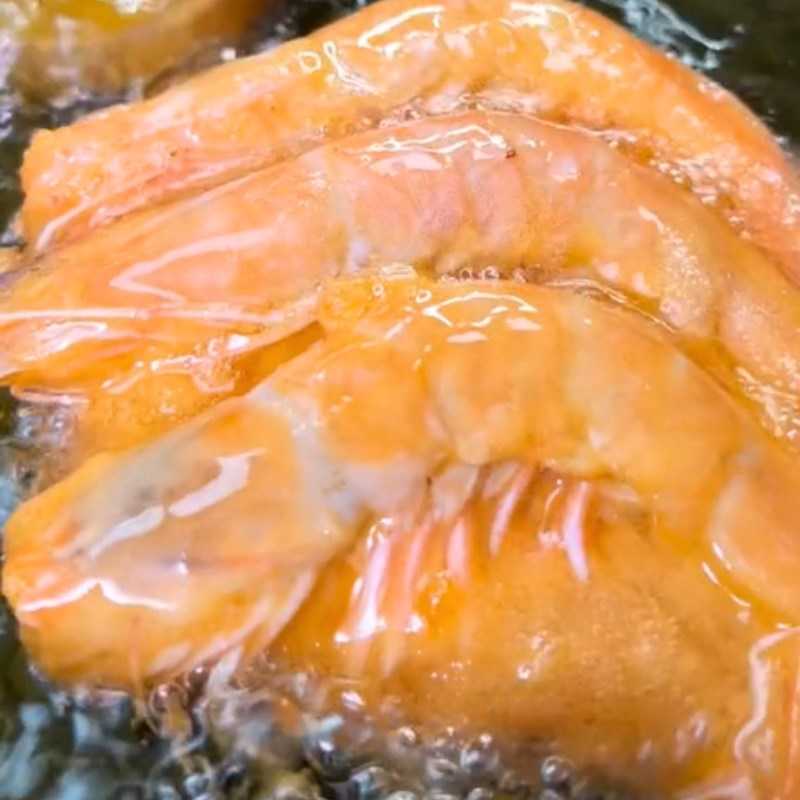 Bước 2 Chiên bánh Bánh mì tôm chiên (Công thức được chia sẻ từ Tiktok Vào bếp cùng Điện máy XANH)