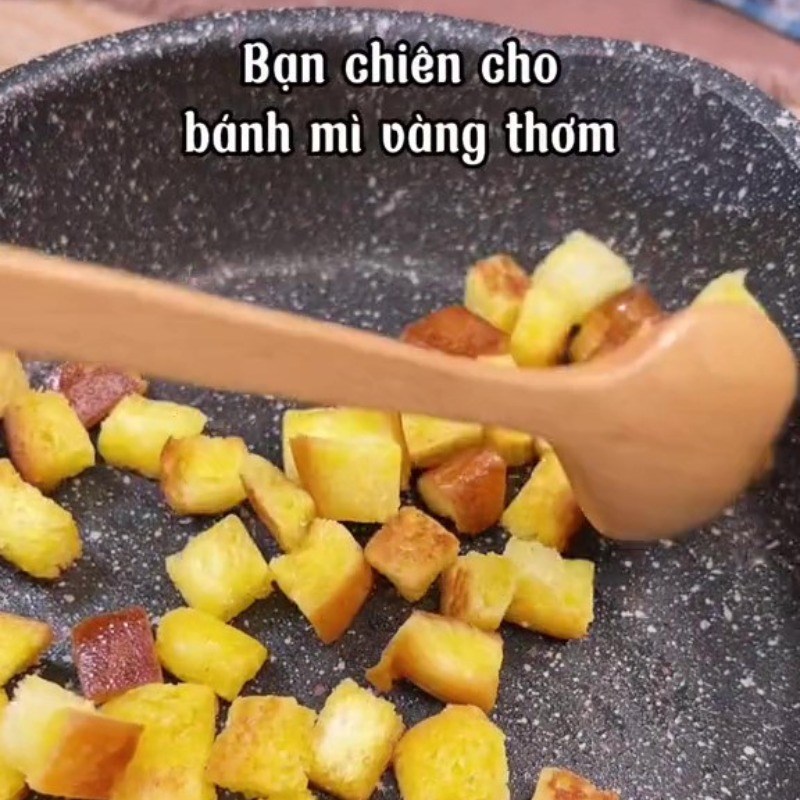 Bước 3 Chiên bánh mì Súp rau củ chay