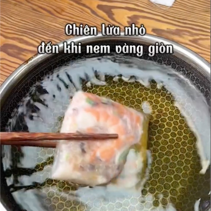 Bước 4 Chiên nem Nem cua bể ( công thức từ tiktok Vào bếp cùng Điện máy XANH)