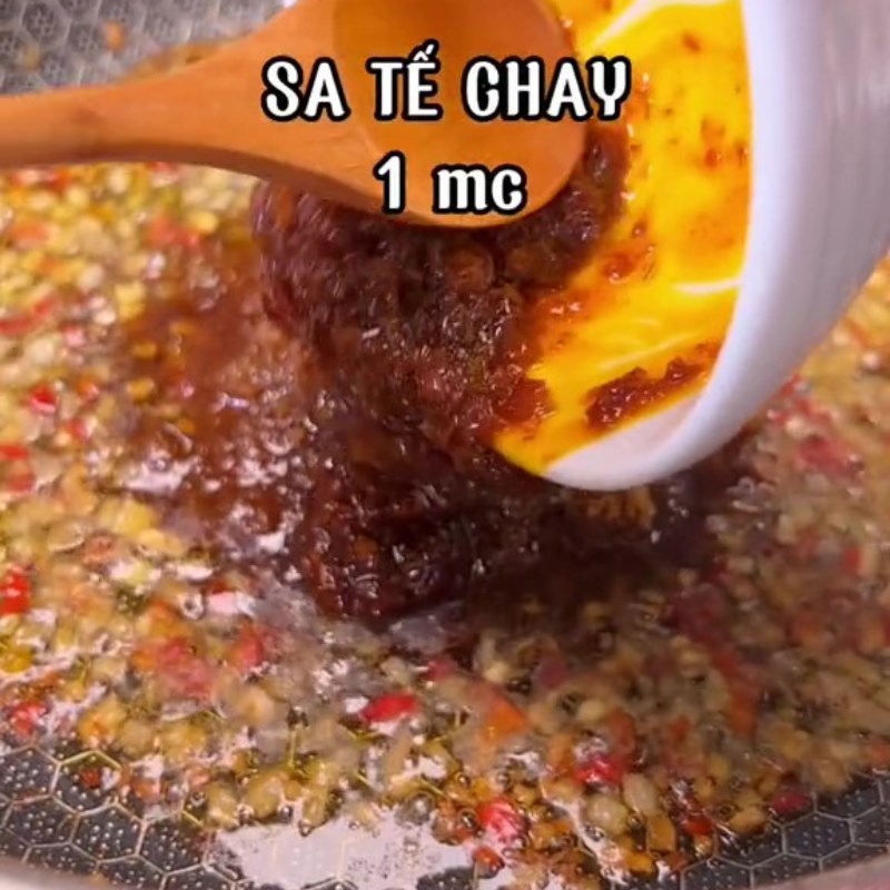 Bước 2 Làm nước sốt Nấm mỡ sốt bơ cay