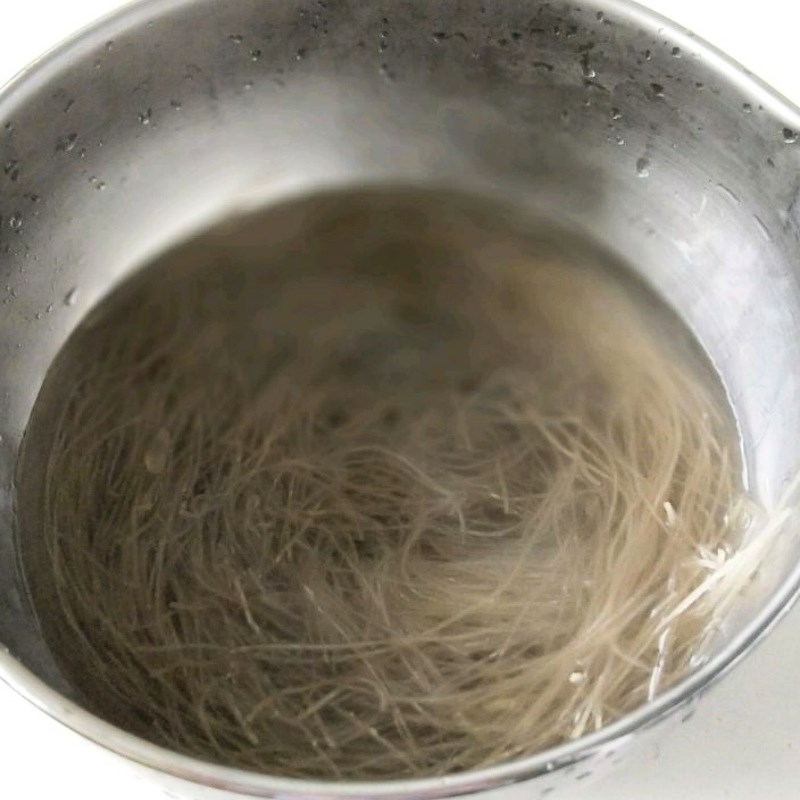 Bước 1 Chuẩn bị nguyên liệu Miến xào tôm kiểu Thái (Công thức được chia sẻ từ Tiktok Vào bếp cùng Điện máy XANH)