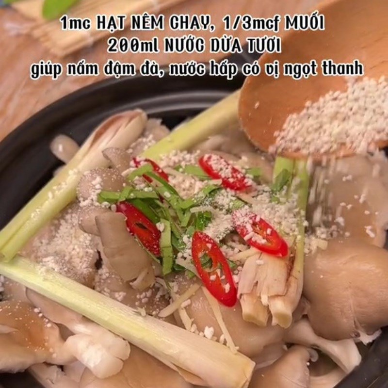Bước 3 Hấp nấm Nấm bào ngư hấp sả lá chanh kèm nước chấm