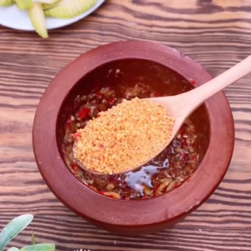 Bước 2 Làm nước sốt Gỏi cóc bạch tuộc sốt Thái (Công thức được chia sẻ từ Tiktok Vào bếp cùng Điện máy XANH)