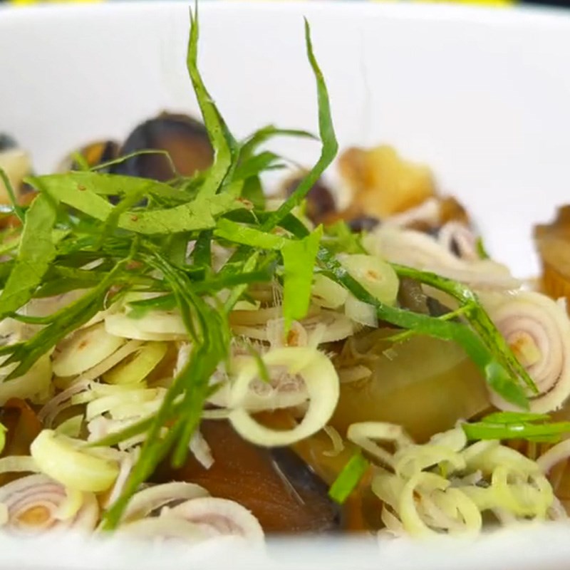 Bước 3 Làm ốc bươu sốt thái Ốc bươu sốt thái